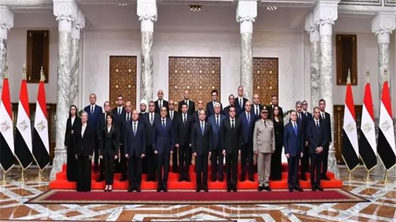 التشكيل الكامل.. الرئيس السيسى يشهد أداء اليمين الدستورية للحكومة الجديدة