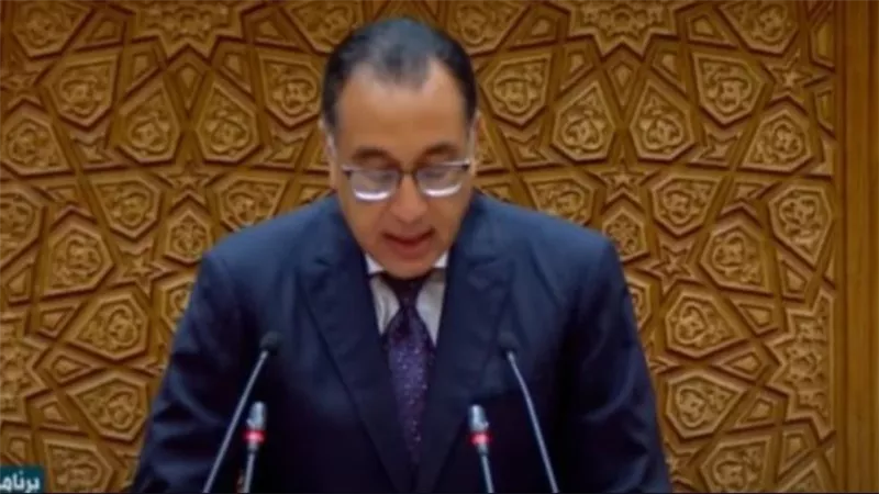 رئيس الوزراء: فتح قنوات فعالة مع كافة أطياف المجتمع وتعزيز التفاهم المشترك