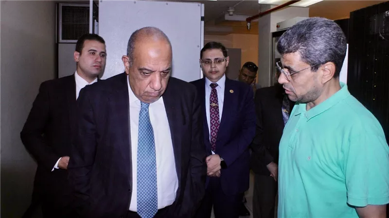 فى زيارة مفاجئة.. وزير الكهرباء يتفقد المركز القومى للتحكم التبادلي بالعباسية 