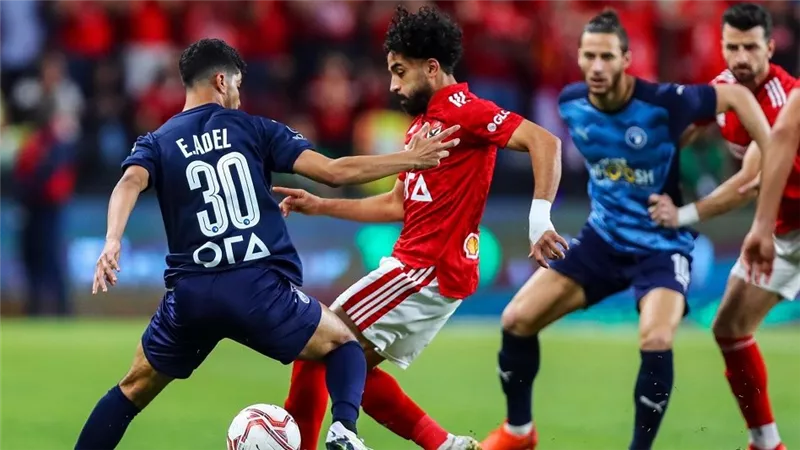 الأهلي أم بيراميدز؟.. سيناريوهات حسم لقب الدوري المصري في الجولتين الأخيرتين