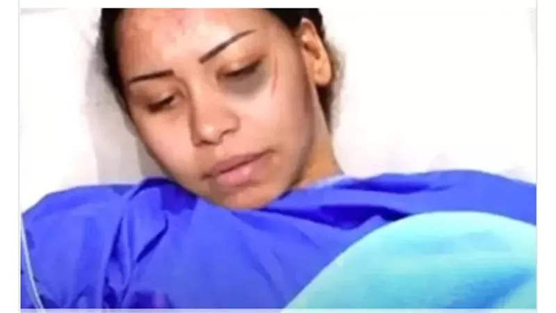 مخدة وأدية وترينج.. كيف ظهرت شيرين أمام النيابة؟