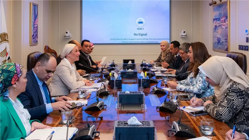 وزيرتا البيئة والتنمية المحلية تناقشان المستجدات الخاصة بعدد من ملفات التعاون المشترك في مجال الإدارة المتكاملة للمخلفات الصلبة 