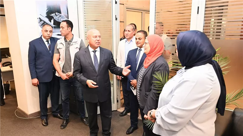 للمرة الثانية خلال أسبوع.. الوزير  يتفقد سير العمل بمقر الهيئة العامة للتنمية الصناعية