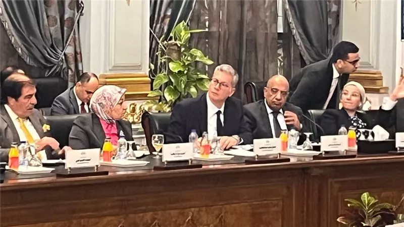 وزير البترول يعرض بيان الوزارة أمام اللجنة البرلمانية لمناقشة برنامج الحكومة الجديدة