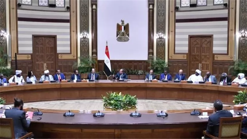 الرئيس السيسى: ضرورة أن يتضمن الانتقال للمسار السياسى للأزمة مشاركة كافة الأطراف