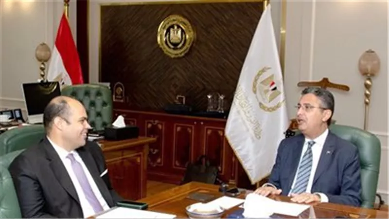 وزير التموين يتابع المخزون الاستراتيجى من الأقماح ومعدلات توريد المحصول المحلى