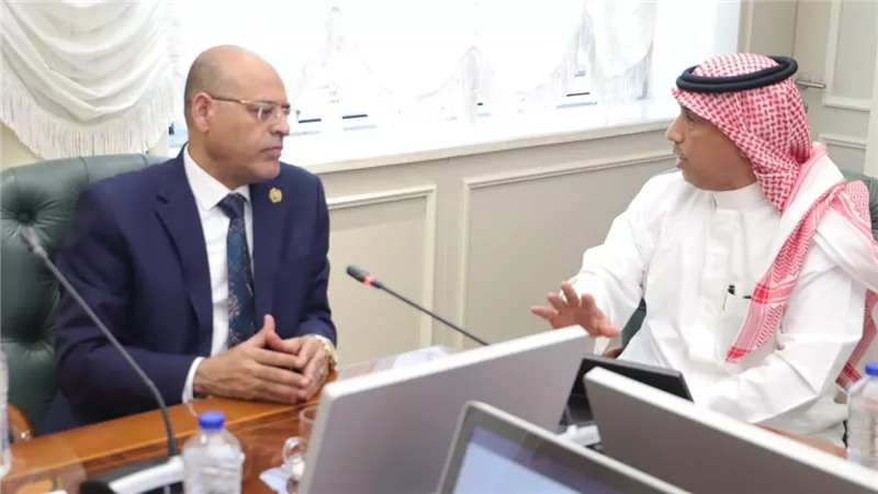 وزير العمل يستمع من شركة سعودية عن برنامج للقياس المهاري والفحص المهني للشباب المصري الراغب للعمل في 