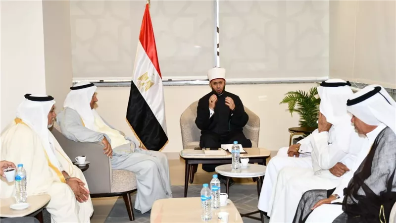 وزير الأوقاف يستقبل وفدًا من مشايخ شمال سيناء