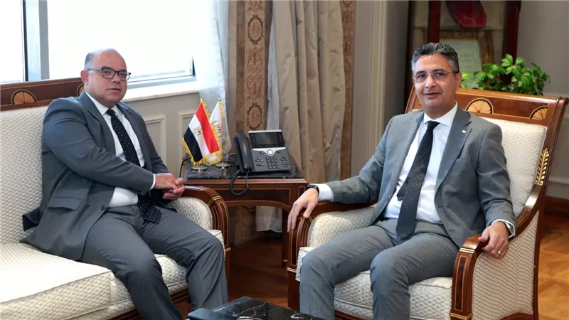 وزير التموين يستقبل رئيس الهيئة العامة للرقابة المالية 