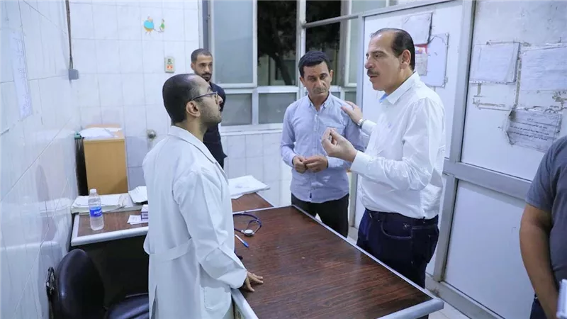 نائب وزير الصحة يوصي باتخاذ الاجراءات القانونية مع فني أشعة مستشفى أخميم لعدم تواجده أثناء النوبتجية