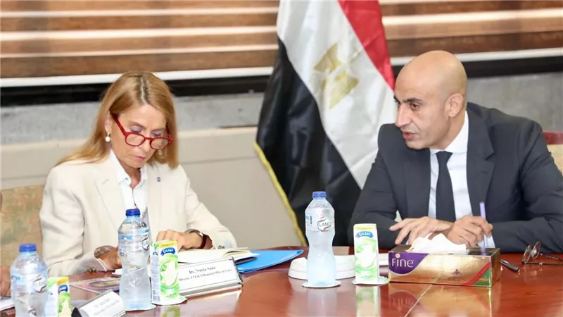 وزير التربية والتعليم يبحث مع مدير مكتب اليونسكو الإقليمي في القاهرة تعزيز سبل التعاون