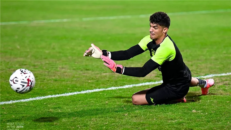 يغيب 4 أسابيع.. الزمالك يعلن إصابة محمد صبحي بشرخ فى الكتف