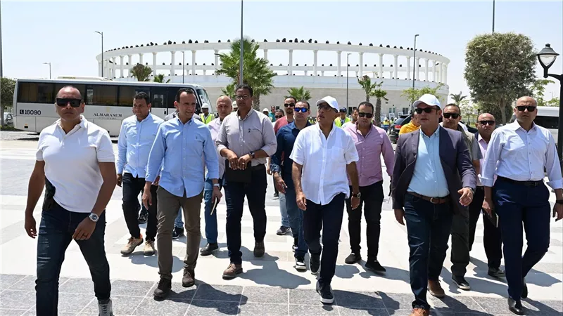 رئيس الوزراء يبدأ جولة تفقدية بعدد من المشروعات بمدينة العلمين الجديدة