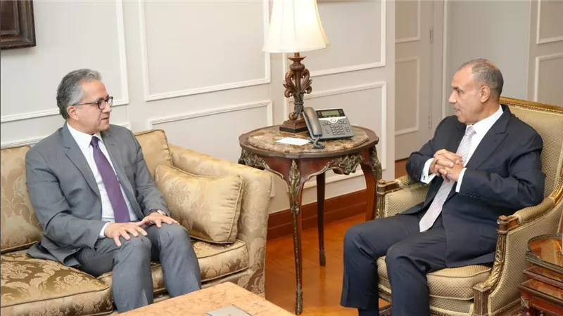 وزير الخارجية يستقبل الدكتور خالد العناني مرشح مصر لمنصب مدير عام منظمة اليونسكو
