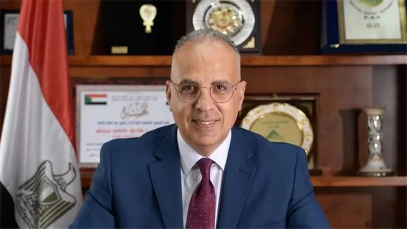 سويلم يتابع حالة محطات رفع المياه ومجهودات مصلحة الميكانيكا والكهرباء خلال فترة أقصى الإحتياجات 