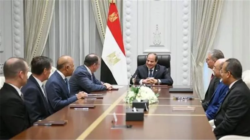 الرئيس السيسى يجتمع بمسئولى شركة أباتشي الأمريكية للبترول والغاز الطبيعى