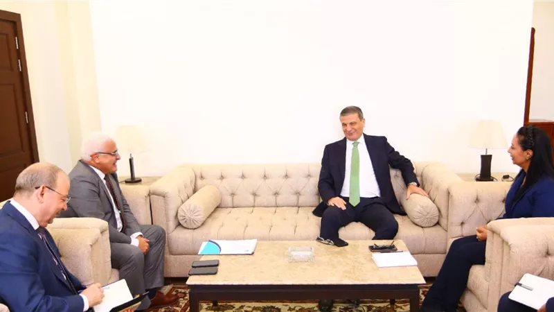وزيرة التضامن ووزير الزراعة يبحثان مد مظلة الحماية الاجتماعية والتأمينية لأصحاب الحيازات الزراعية الصغيرة