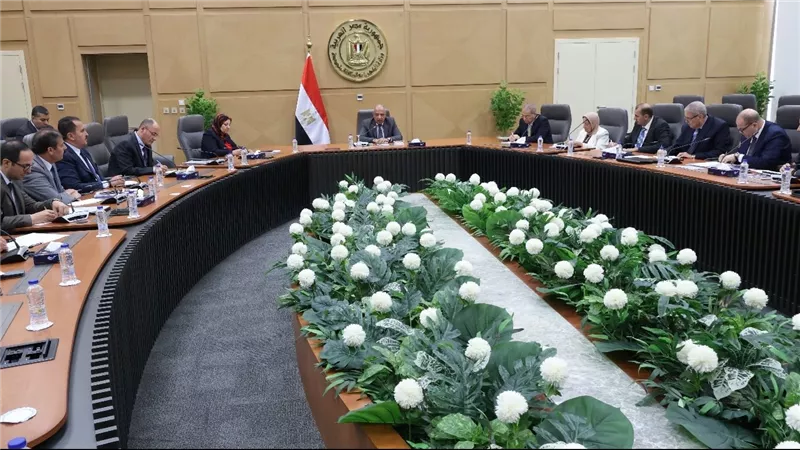 وزير الكهرباء: الاهتمام ببرامج الصيانة ورفع كفاءة الشبكات وخفض الفاقد الفنى والحد من تكرار الأعطال 