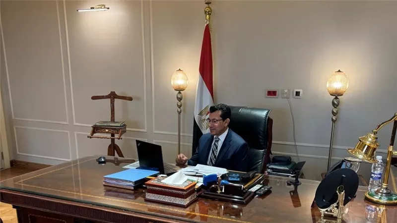 وزير الشباب والرياضة يؤازر اللاعبين البارالمبيين المؤهلين إلى باريس ٢٠٢٤
