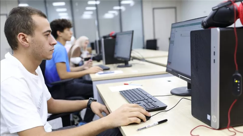 التعليم العالي: مكتب التنسيق يعلن تسجيل 65 ألف طالب وطالبة في اختبارات القدرات للثانوية العامة المصرية