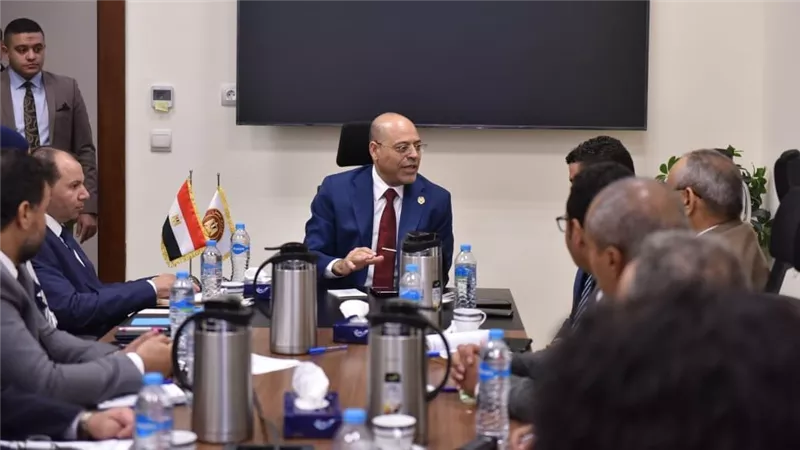 وزير العمل يترأس لجنة إعداد دليل التصنيف المهني المصري