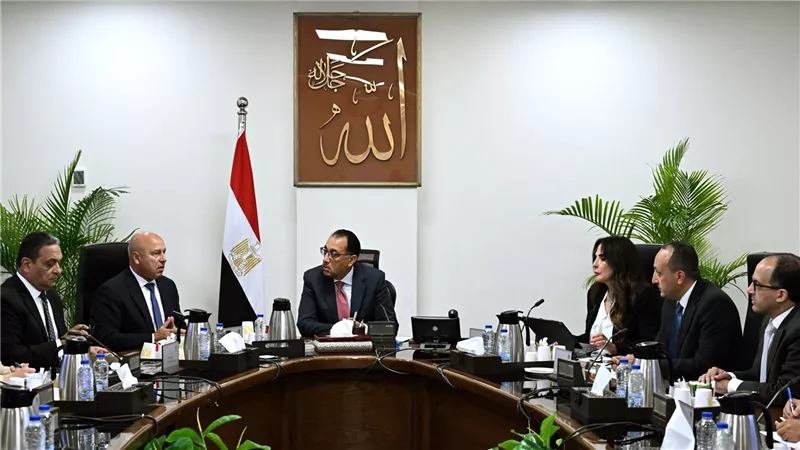 رئيس الوزراء يستعرض ملامح الخطة العاجلة للنهوض بالصناعة المصرية