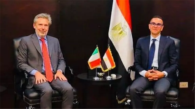 وزير الاستثمار والتجارة الخارجية يستقبل السفير الإيطالي بالقاهرة لبحث سبل تعزيز التعاون 