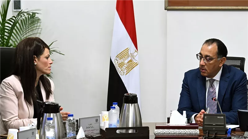 رئيس الوزراء يتابع الموقف التنفيذي لمشروعات المبادرة الرئاسية 
