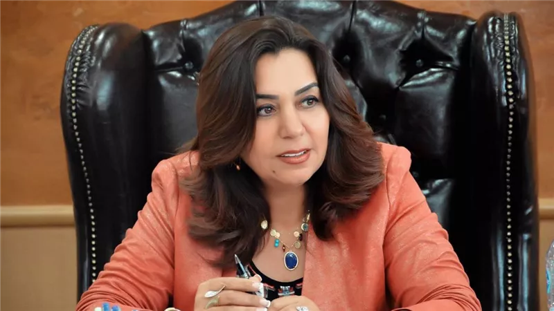 وزيرة التنمية المحلية تتلقى تقريرًا حول جهود المحافظات بالتعاون مع قوات إنفاذ القانون 