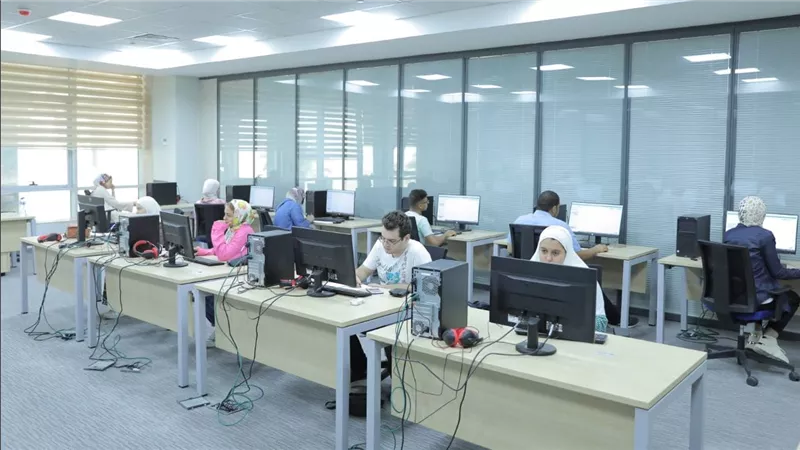 التعليم العالي تنشر قائمة بأماكن معامل الحاسب الآلي بجميع الجامعات الحكومية