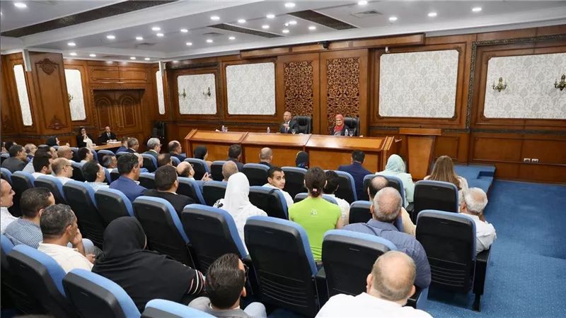 الوزير يواصل لقاءاته الأسبوعية مع المستثمرين والمصنعين  بالهيئة العامة للتنمية الصناعية لبحث مطالبهم 