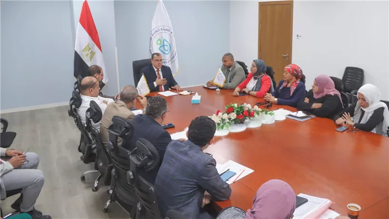 الرعاية الصحية بالسويس تستعد لإطلاق تشغيل الخط الساخن