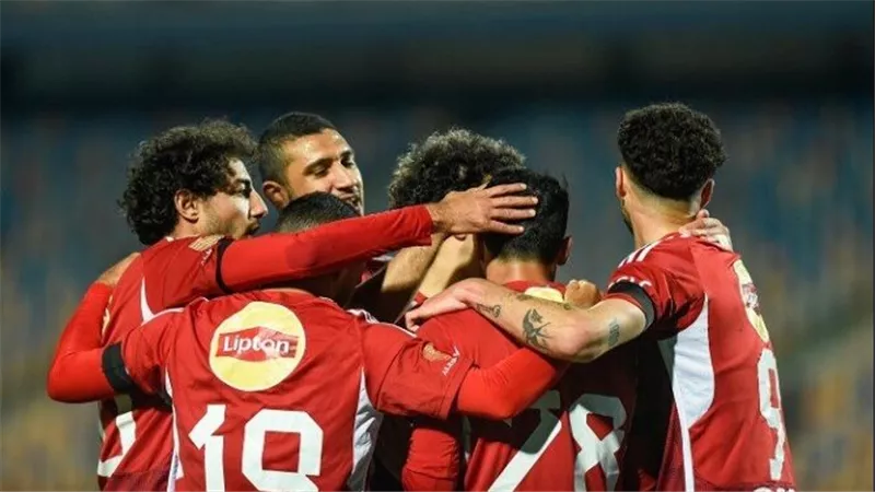 أفضل من وسام.. خالد الغندور يكشف مهاجم الأهلي المنتظر