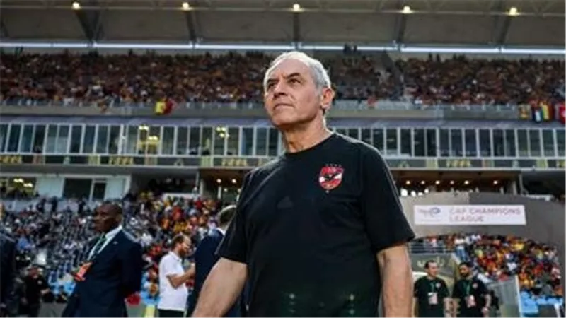 الأهلي يخطر كولر بإنهاء ملف 