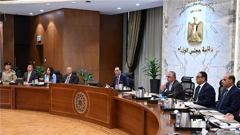 رئيس الوزراء يُتابع جهود تيسير دخول وخروج المستثمرين والبضائع من وإلى سيناء
