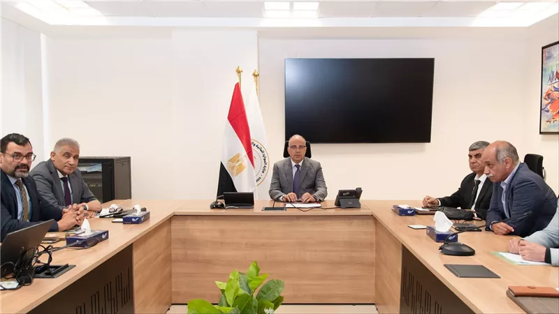 سويلم يتابع إجراءات الإدارة الرشيدة للمياه الجوفية فى مصر