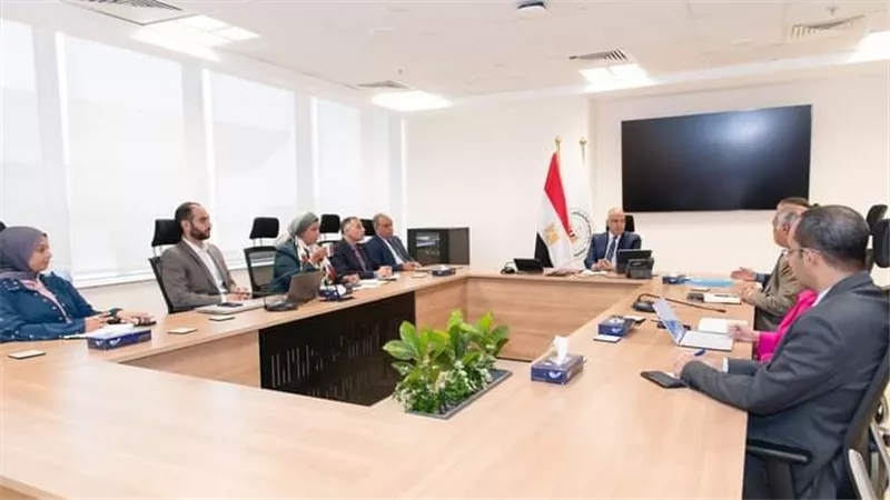 سويلم يبحث مع ممثل منظمة اليونيسيف فى مصر تعزيز التعاون بين الوزارة والمنظمة