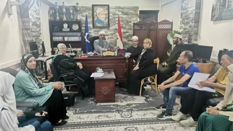 رئيس الأزهر بالسويس يستقبل أوائل الشهادة الثانوية الأزهرية