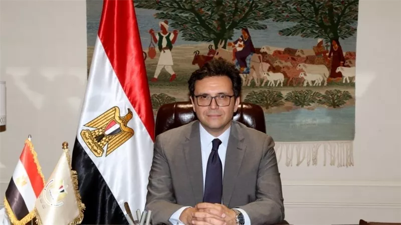 وزير الثقافة في السويس السبت المقبل لإفتتاح المعرض الثاني للكتاب