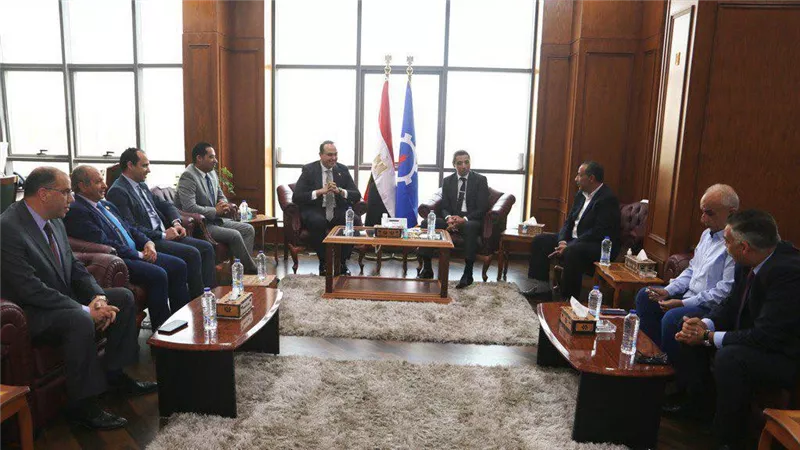 تفاصيل زيارة رئيس الهيئة العامة للرعاية الصحية للسويس ولقاؤه بالمحافظ ونواب المحافظة