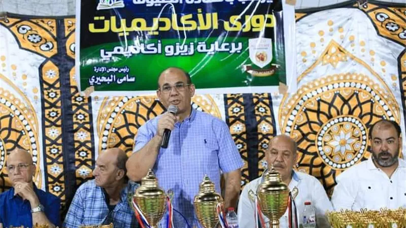 خشانة يشهد ختام نهائي دوري الأكاديميات بالسويس