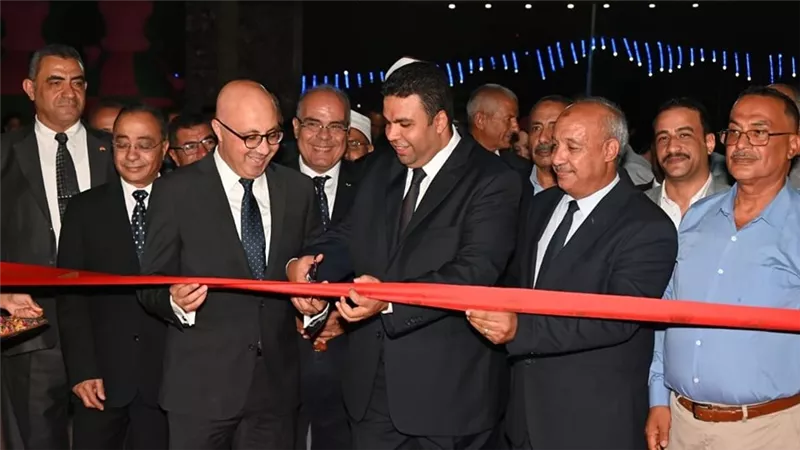 إفتتاح معرض الكتاب الدورة الثانية بممشي أهل السويس بحضوررئيس هيئة الكتاب والنواب