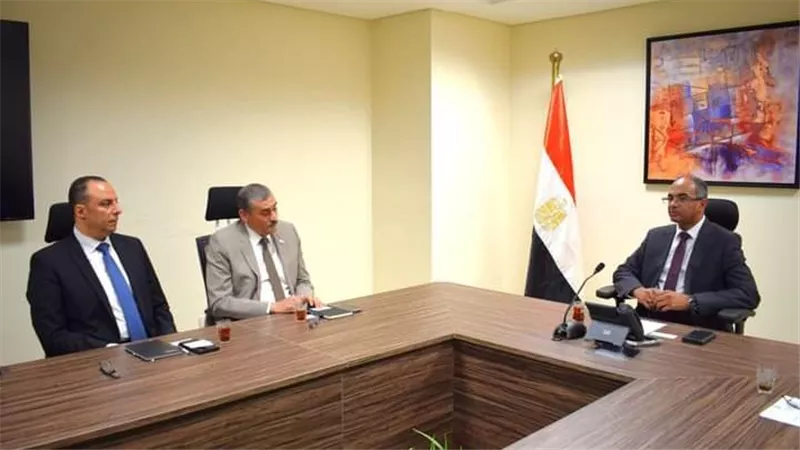 نائب وزير الإسكان يلتقي مسئولي شركات عالمية  لاستكمال  دراسة فرص التعاون في استخدام الأنظمة  الذكية 