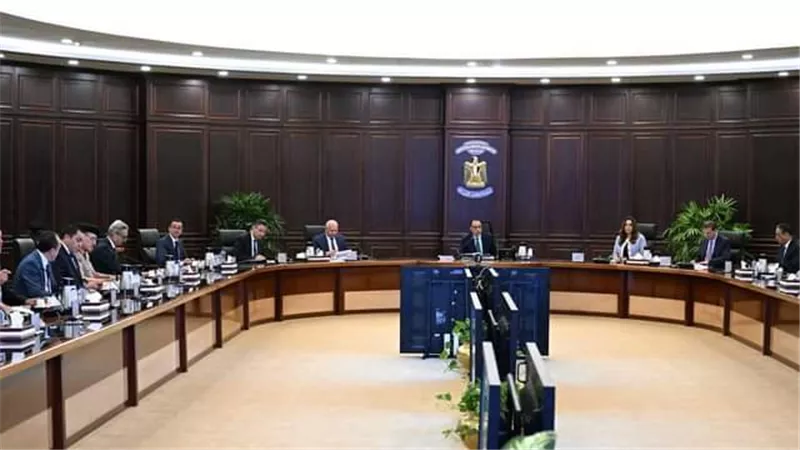 رئيس الوزراء يترأس اجتماع اللجنة العليا لضـبط الأسواق وأسعار السلع