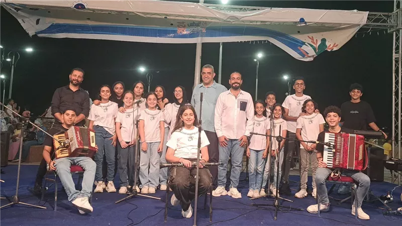 تواصل العروض الفنية بمعرض السويس الثاني للكتاب