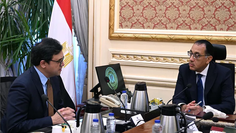 رئيس الوزراء يتابع مشروعات تطوير موقع التجلي الأعظم بمدينة 
