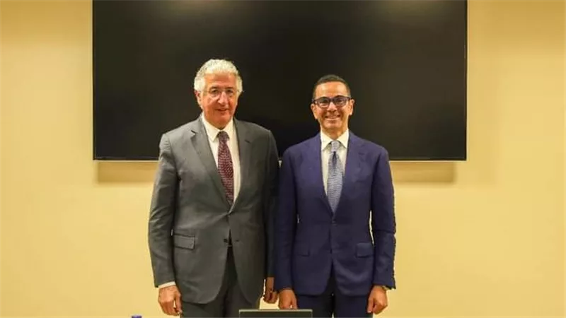 وزير الاستثمار والتجارة الخارجية يلتقى الرئيس التنفيذي للمؤسسة الدولية الإسلامية 