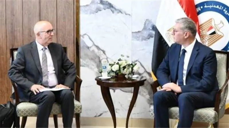 كريم بدوى: شركاء قطاع البترول أكدوا دعمهم الكامل لاستدامة واستمرار عملهم فى مصر