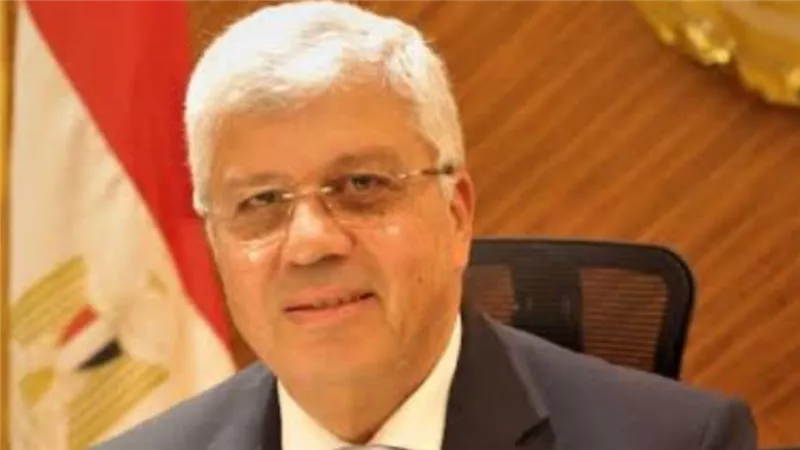 وزير التعليم العالي يهنئ الجامعة البريطانية في مصر لحصولها على اعتماد هيئة ضمان الجودة البريطانية 