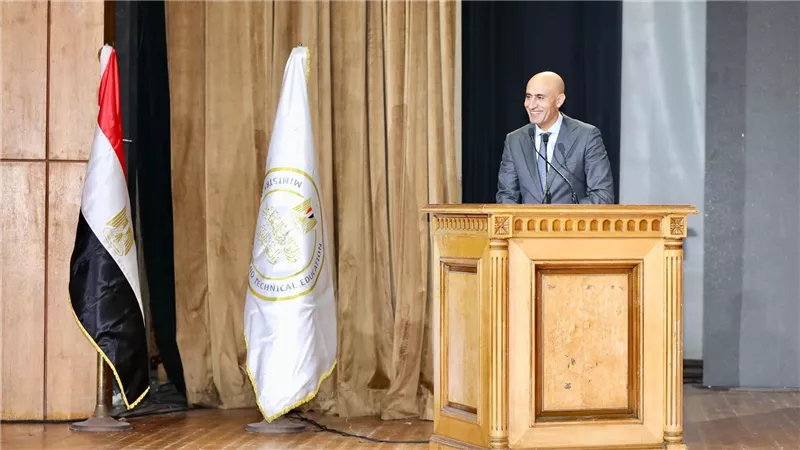 وزير التربية والتعليم يعقد لقاءً مع مديري المدارس من ٩ محافظات لمناقشة آليات الاستعداد للعام الدراسى الجديد 